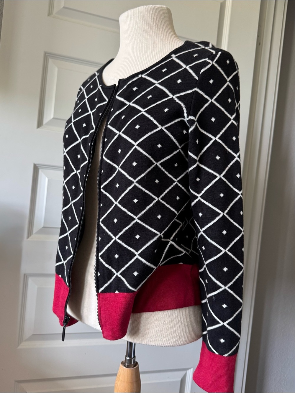 Vintage Y2K Chico’s Black White Argyle Zip Front Cotton Knit Cardigan Sweater